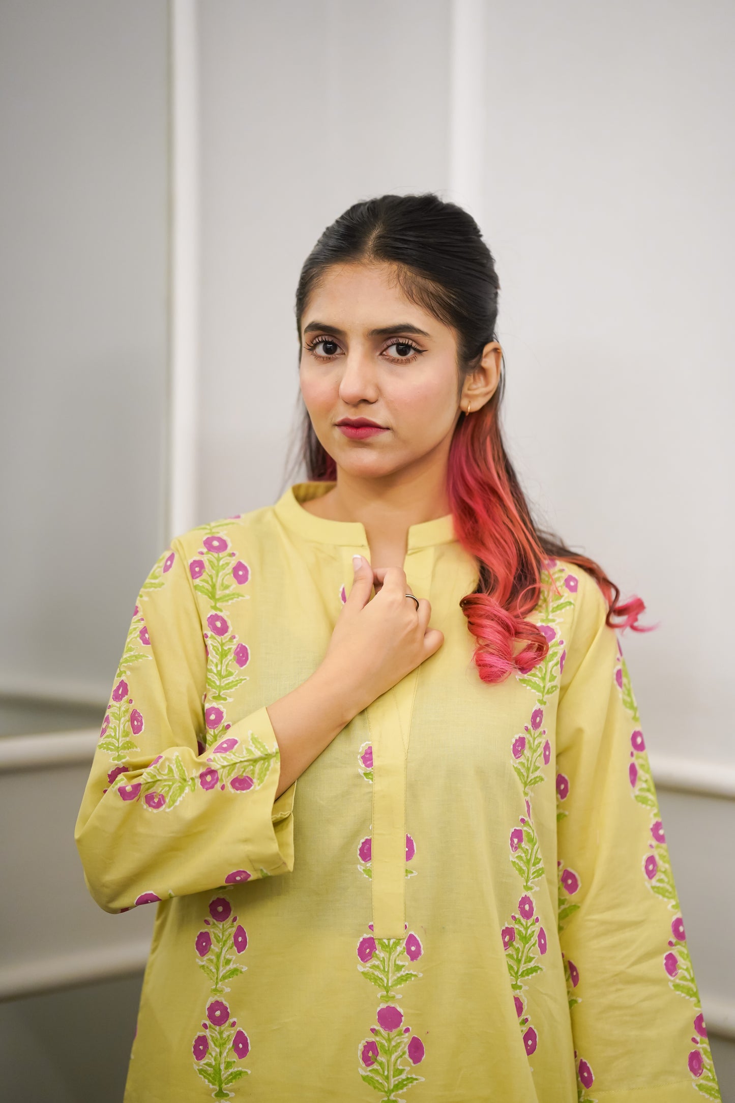 Bahar e Zard – Lemon Yellow Block Print Lawn 2-Piece Suit