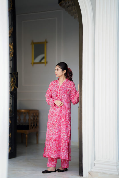 The Pink Paisley – Hot Pink Paisley Printed & Hand Embroidered Lawn 2-Piece Suit