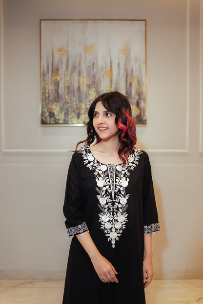 Shab e Gul – Black White Embroidered 2-Piece Eid Suit